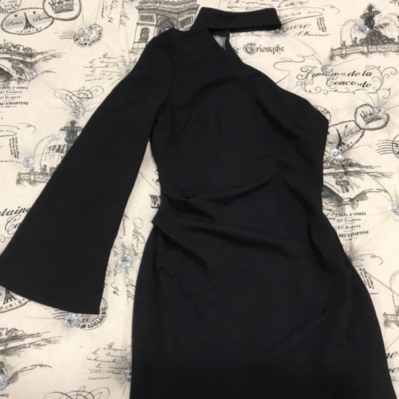 Vince Camuto Choker One-Shoulder Dress - Picture 7 of 8